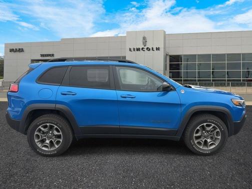 2022 Jeep Cherokee Trailhawk
