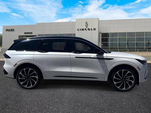 Platinum 2026 Lincoln Nautilus Black Label