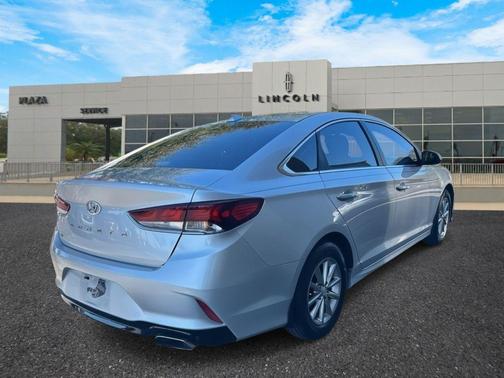 2018 Hyundai SONATA SE