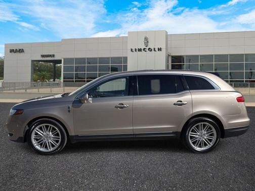 2018 Lincoln MKT Reserve