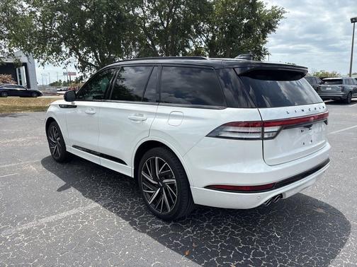 Pristine White Metallic Tri-Coat 2025 Lincoln Aviator Black Label AWD