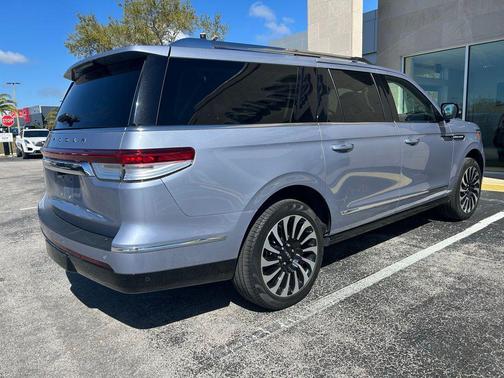 2023 Lincoln Navigator Black Label