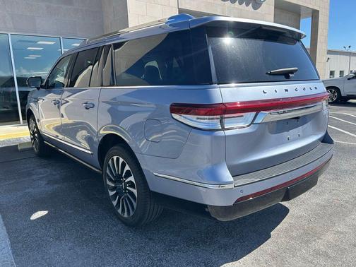 2023 Lincoln Navigator Black Label