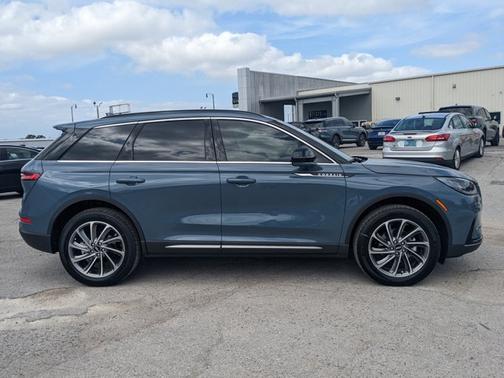 2025 Lincoln Corsair Premiere