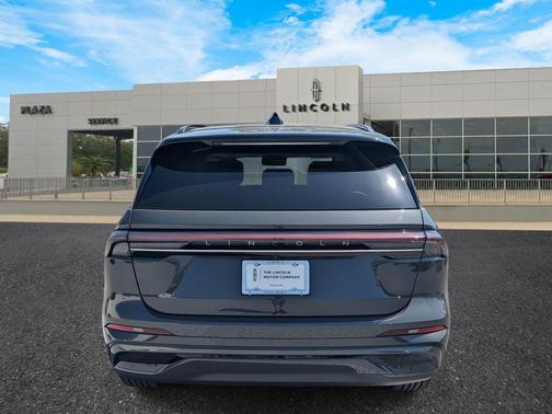 2025 Lincoln Nautilus Black Label