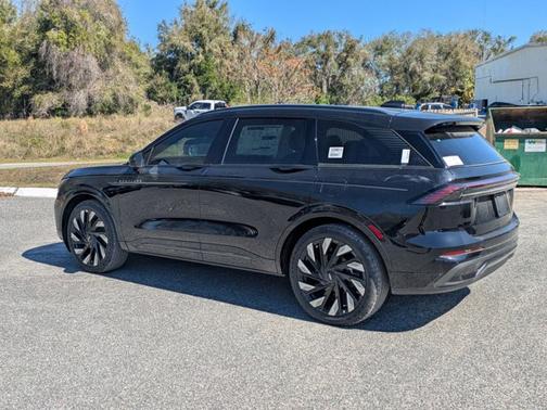 2025 Lincoln Nautilus Reserve