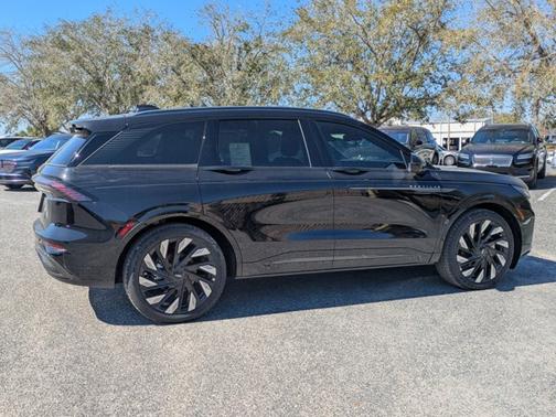 2025 Lincoln Nautilus Reserve