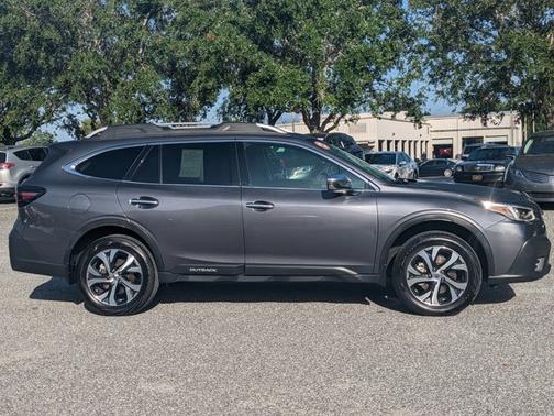 2022 Subaru Outback Touring XT