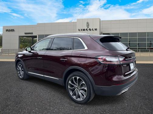 2023 Lincoln Nautilus Reserve