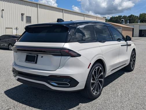 2025 Lincoln Nautilus Black Label