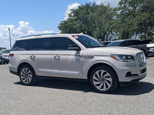 2023 Lincoln Navigator Reserve