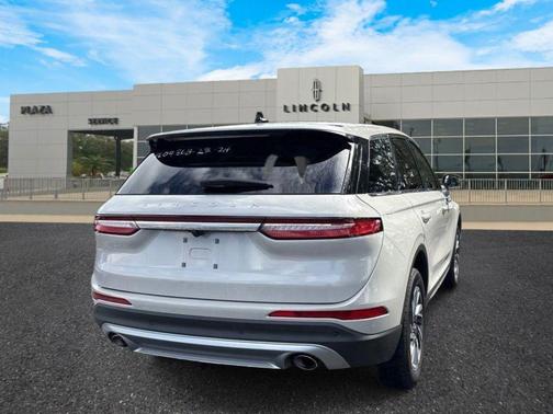 Ceramic Pearl Metallic Tinted Clearcoat 2023 Lincoln Corsair Standard