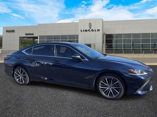2022 Lexus ES 350 Base