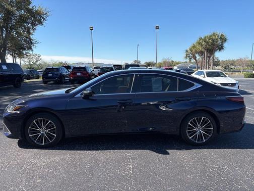 2022 Lexus ES 350 Base