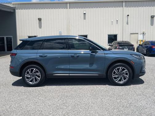 2025 Lincoln Corsair Premiere