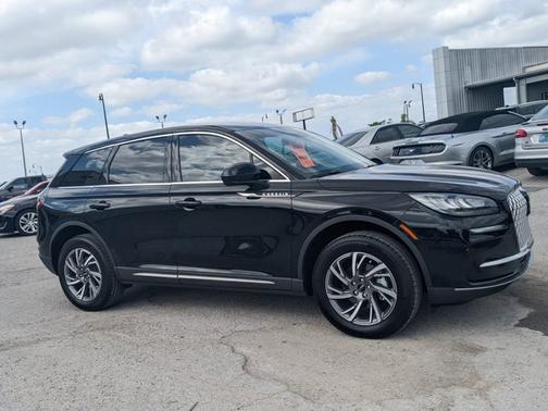 2025 Lincoln Corsair Premiere