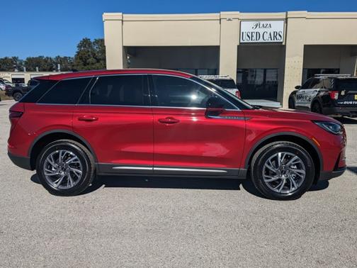 2025 Lincoln Corsair Premiere