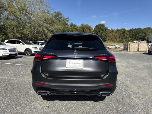 2025 Mercedes-Benz GLC 300 4MATIC