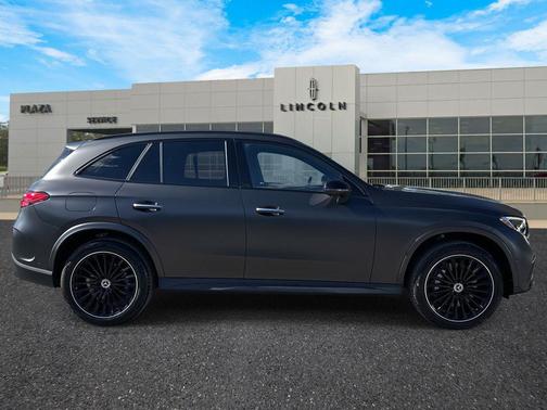 2025 Mercedes-Benz GLC 300 4MATIC