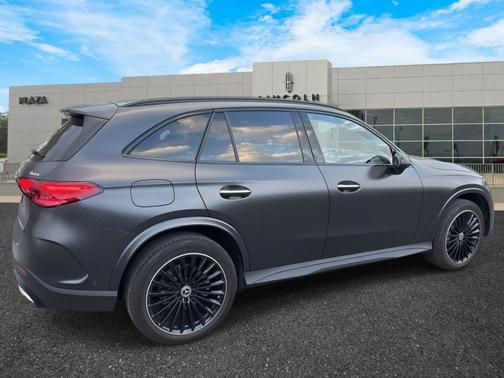 2025 Mercedes-Benz GLC 300 4MATIC