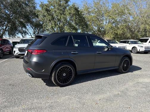 2025 Mercedes-Benz GLC 300 4MATIC