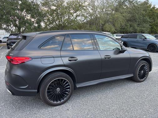 2025 Mercedes-Benz GLC 300 4MATIC