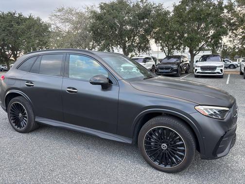 2025 Mercedes-Benz GLC 300 4MATIC