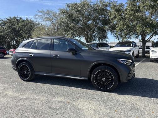 2025 Mercedes-Benz GLC 300 4MATIC