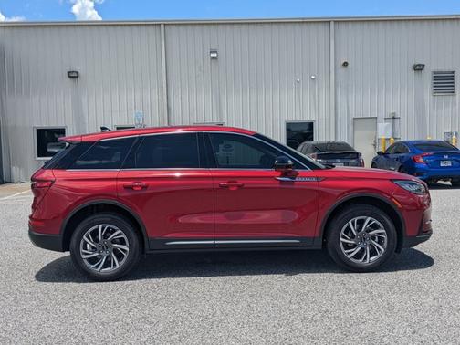 2025 Lincoln Corsair Premiere