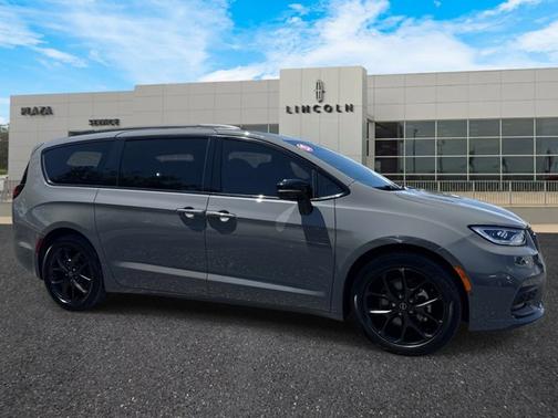 Ceramic Gray Clearcoat 2025 Chrysler Pacifica Limited