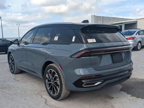 2025 Lincoln Nautilus Reserve
