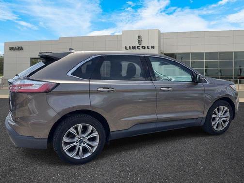 Stone Gray Metallic 2019 Ford Edge Titanium