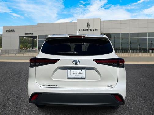 2020 Toyota Highlander XLE