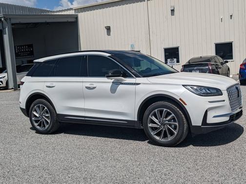 2025 Lincoln Corsair Premiere