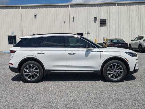 2025 Lincoln Corsair Premiere