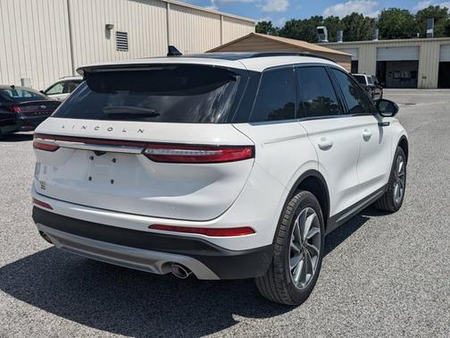 2025 Lincoln Corsair Premiere