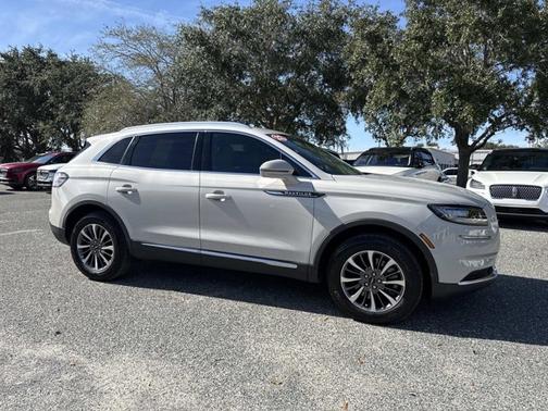 2022 Lincoln Nautilus Standard