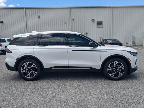 2025 Lincoln Nautilus Premiere