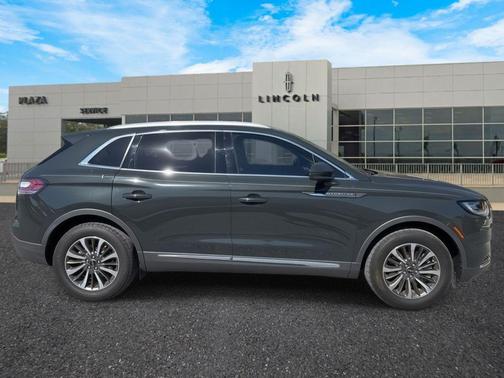 2023 Lincoln Nautilus Standard