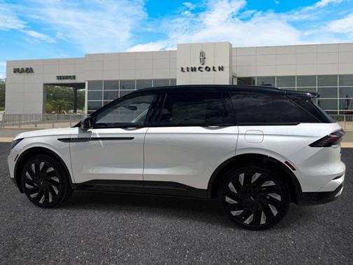 Platinum 2026 Lincoln Nautilus Reserve