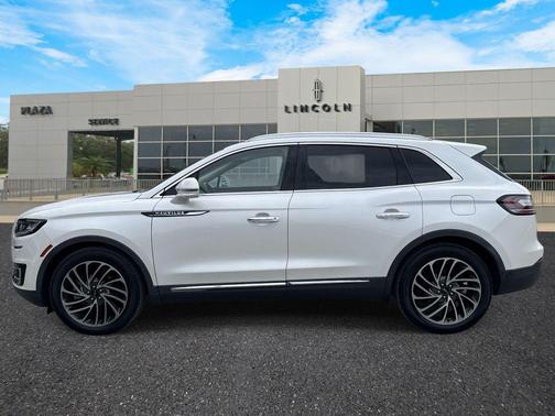 White Platinum Metallic Tri-Coat 2019 Lincoln Nautilus Reserve