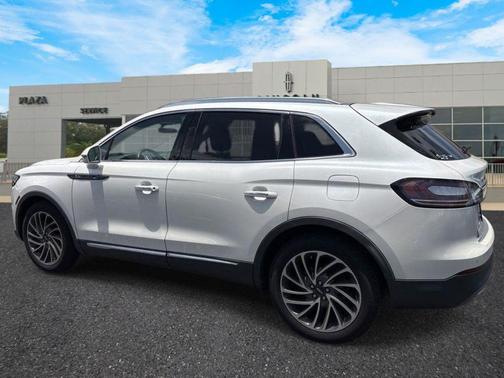 White Platinum Metallic Tri-Coat 2019 Lincoln Nautilus Reserve