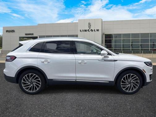 White Platinum Metallic Tri-Coat 2019 Lincoln Nautilus Reserve