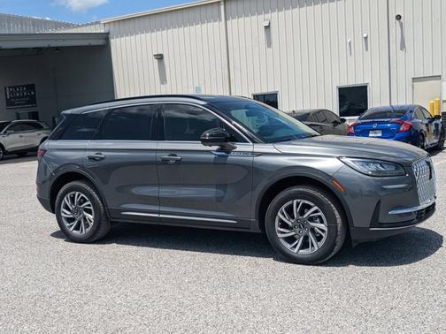 2025 Lincoln Corsair Premiere