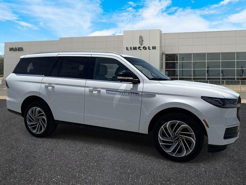 White 2026 Lincoln Navigator Reserve