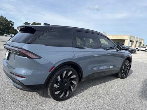 2025 Lincoln Nautilus Reserve