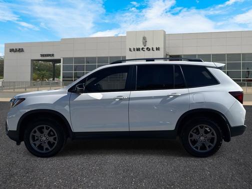 2024 Honda Passport AWD TrailSport