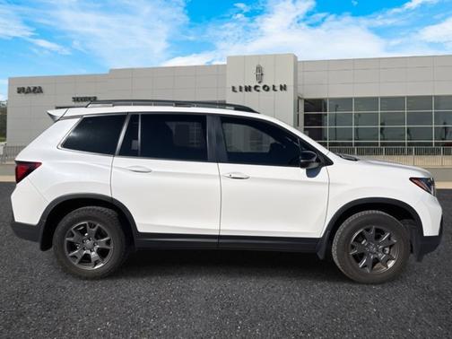 2024 Honda Passport AWD TrailSport