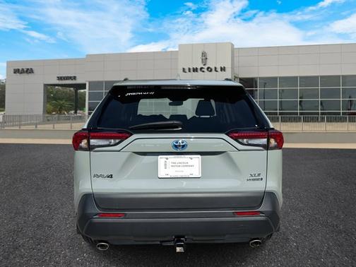 2023 Toyota RAV4 Hybrid XLE