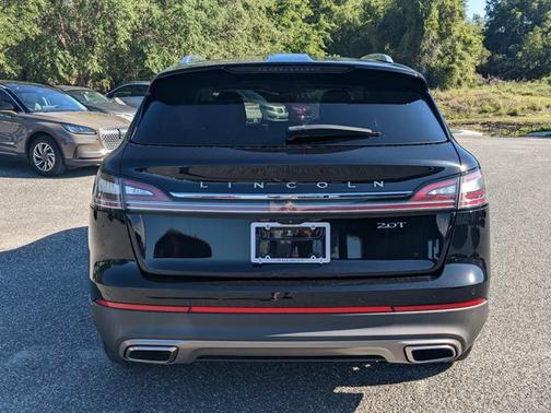 2019 Lincoln Nautilus Select